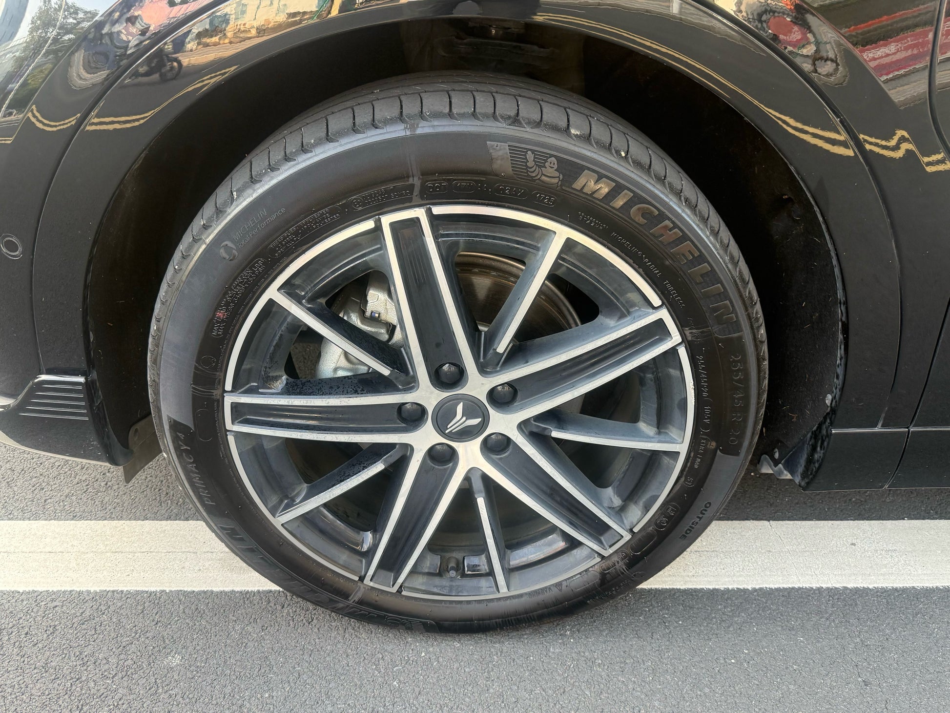 2025 Voyah Zhiyin AWD Qiankun Edition -CG1702568