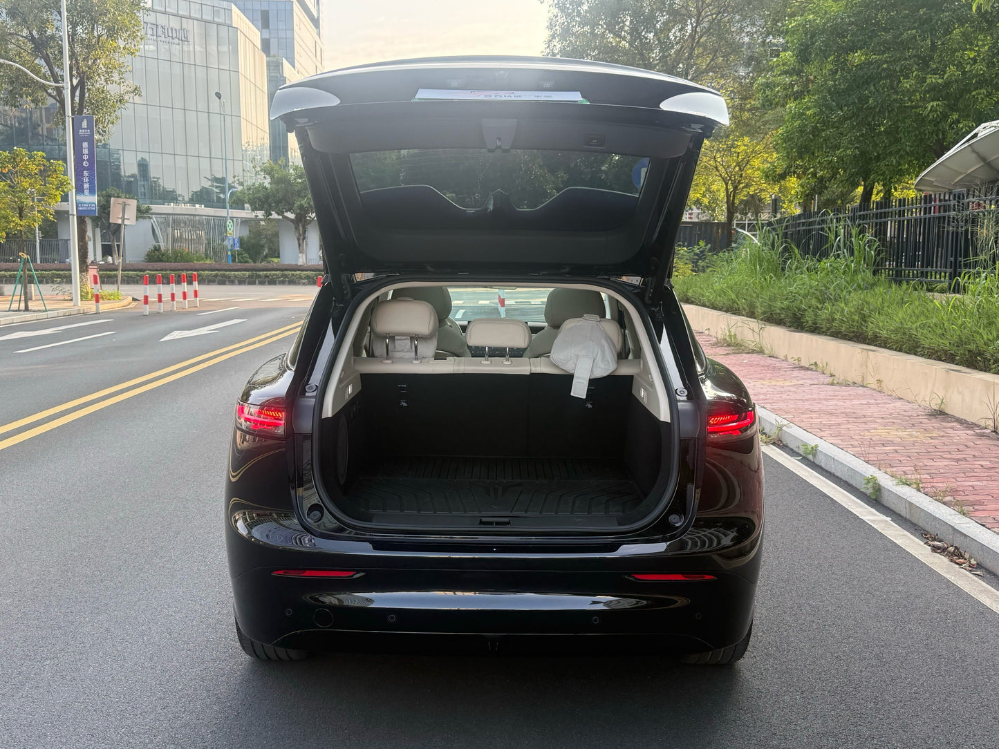2025 Voyah Zhiyin AWD Qiankun Edition -CG1702568