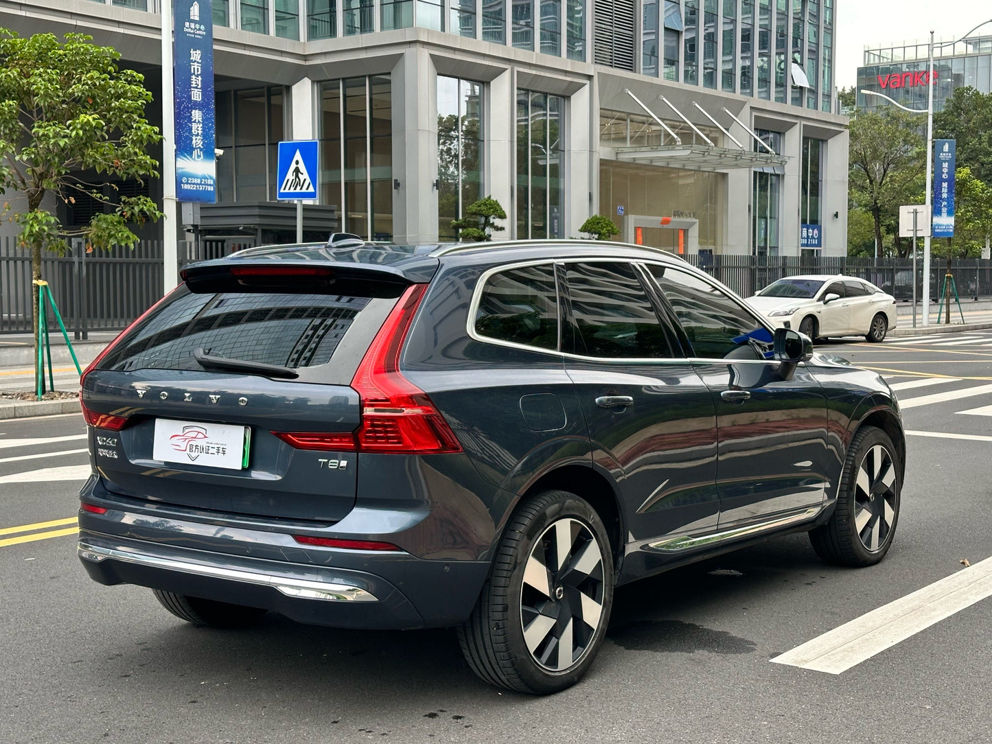 2024 Volvo XC60 New Energy T8 Plug-in Hybrid Long Range AWD Zhiya Luxury Edition -CG1702579