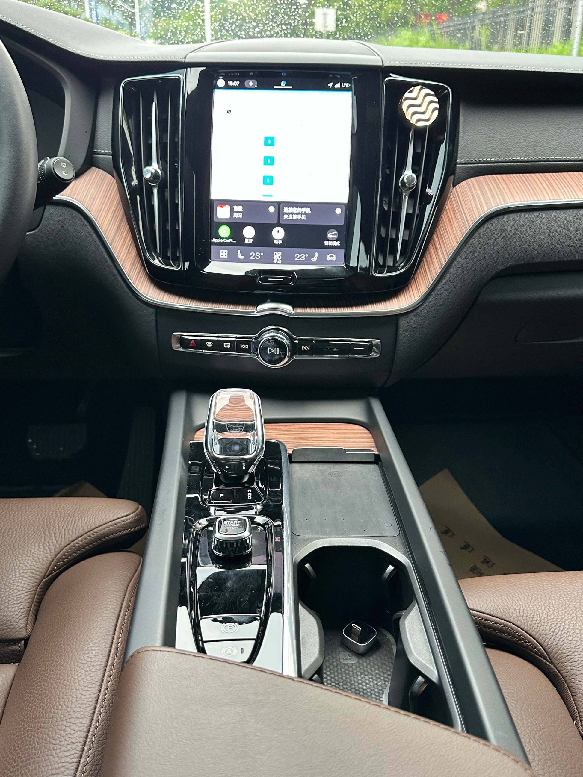 2024 Volvo XC60 New Energy T8 Plug-in Hybrid Long Range AWD Zhiya Luxury Edition -CG1702579