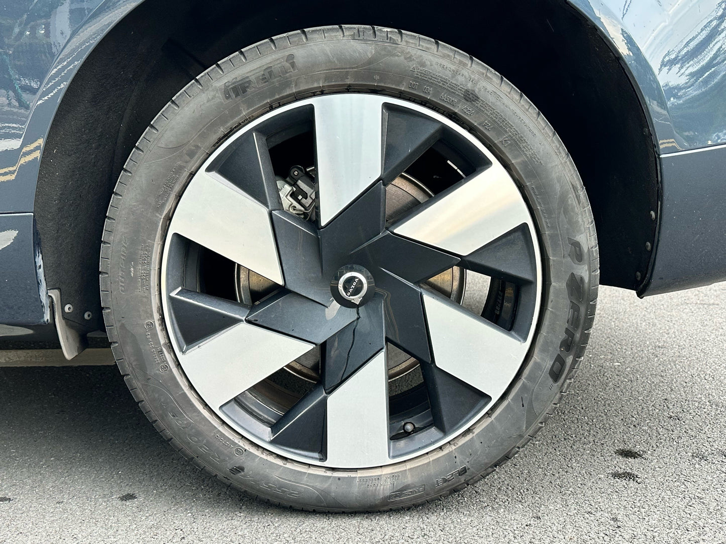 2024 Volvo XC60 New Energy T8 Plug-in Hybrid Long Range AWD Zhiya Luxury Edition -CG1702579