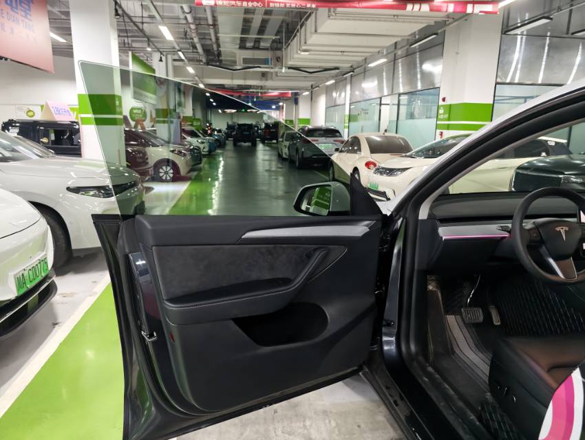 2024 Tesla Model Y Rear-Wheel Drive -CG1702693