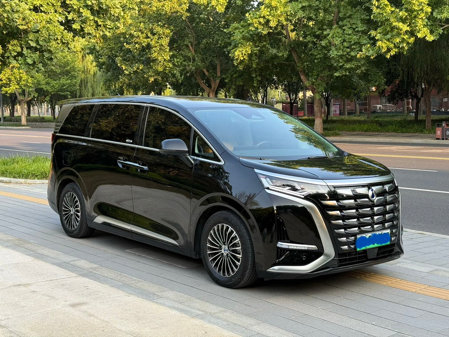 2024 Denza D9 DM-i 970 Luxury -CG1702703