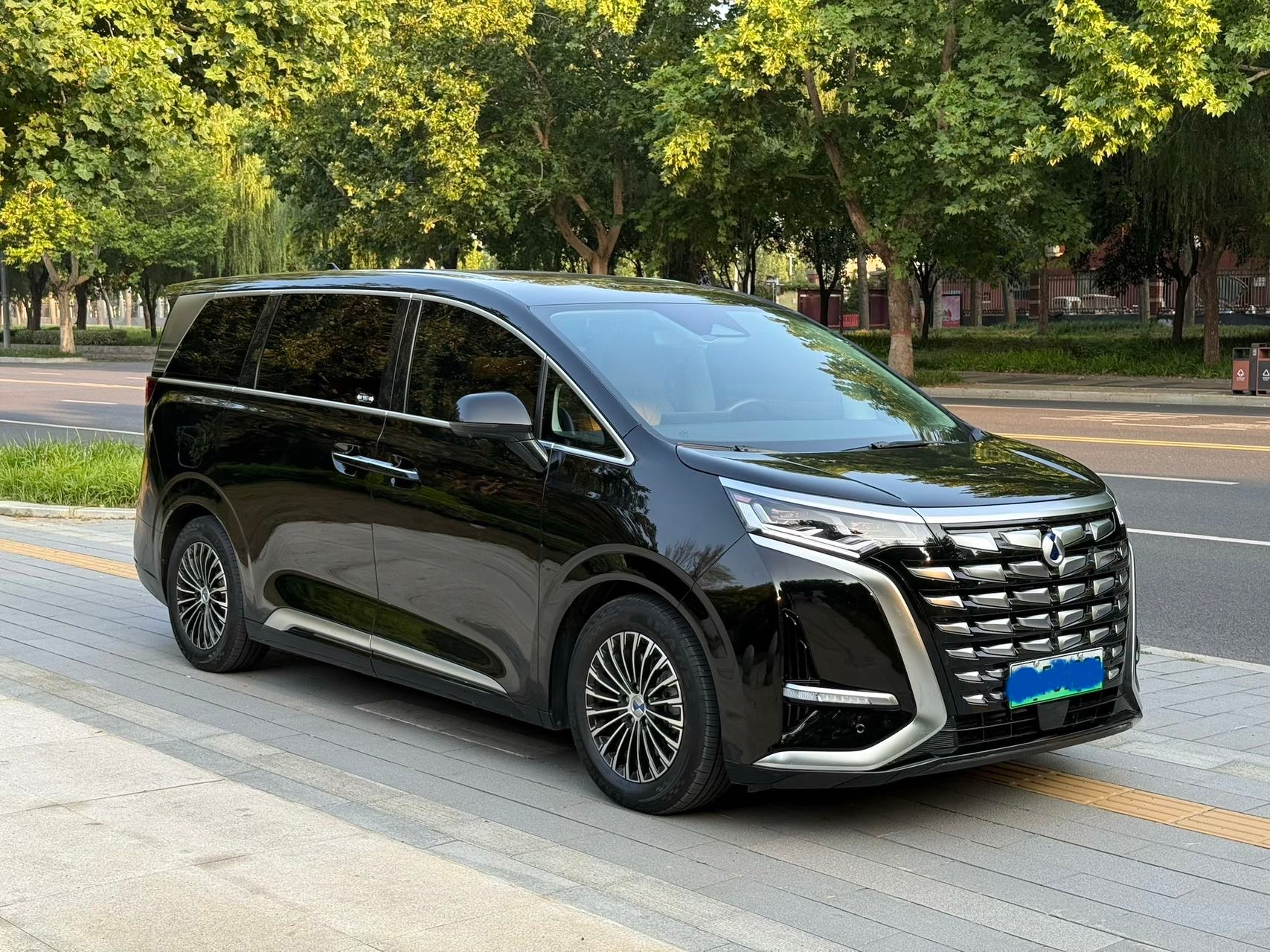 2024 Denza D9 DM-i 970 Luxury -CG1702703