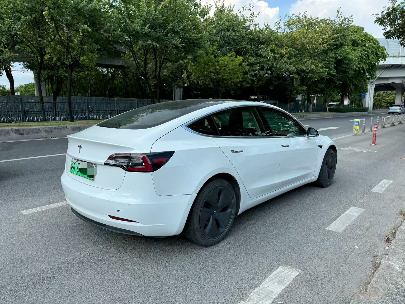 2019 Tesla Model 3 (Import) Electric Long Range Rear-Wheel Drive -CG1702827