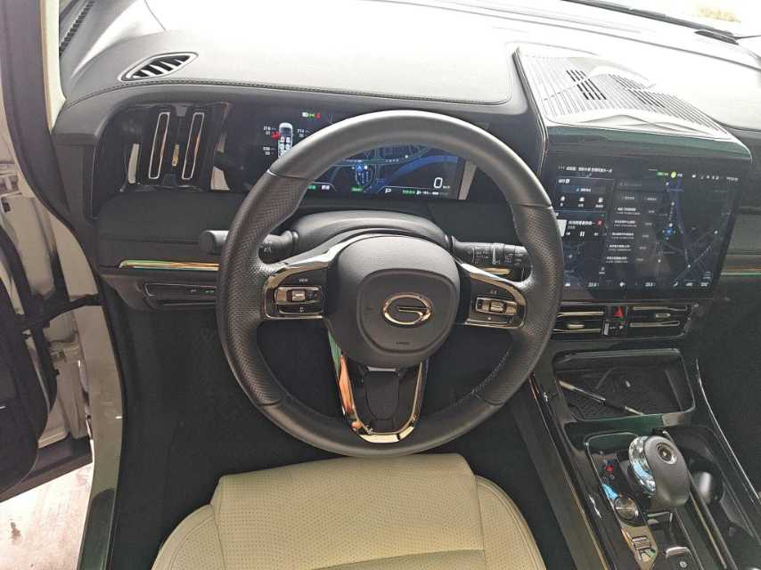2023 GAC Trumpchi Trumpchi E9 2.0T DHT 136km Grandmaster -CG1703575