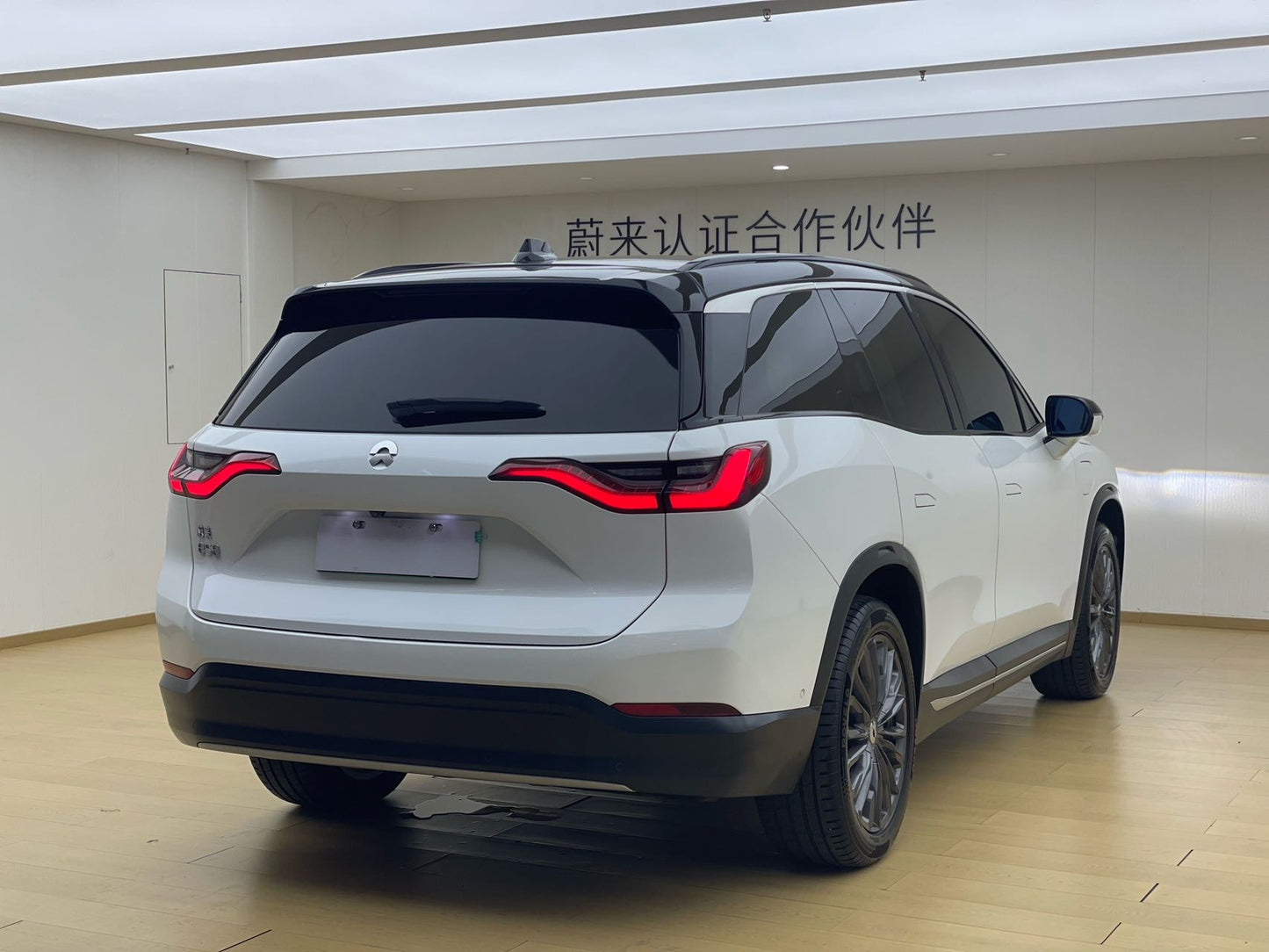 2018 Nio ES8 Electric 70kWh Base Edition 7-Seater -CG1703868