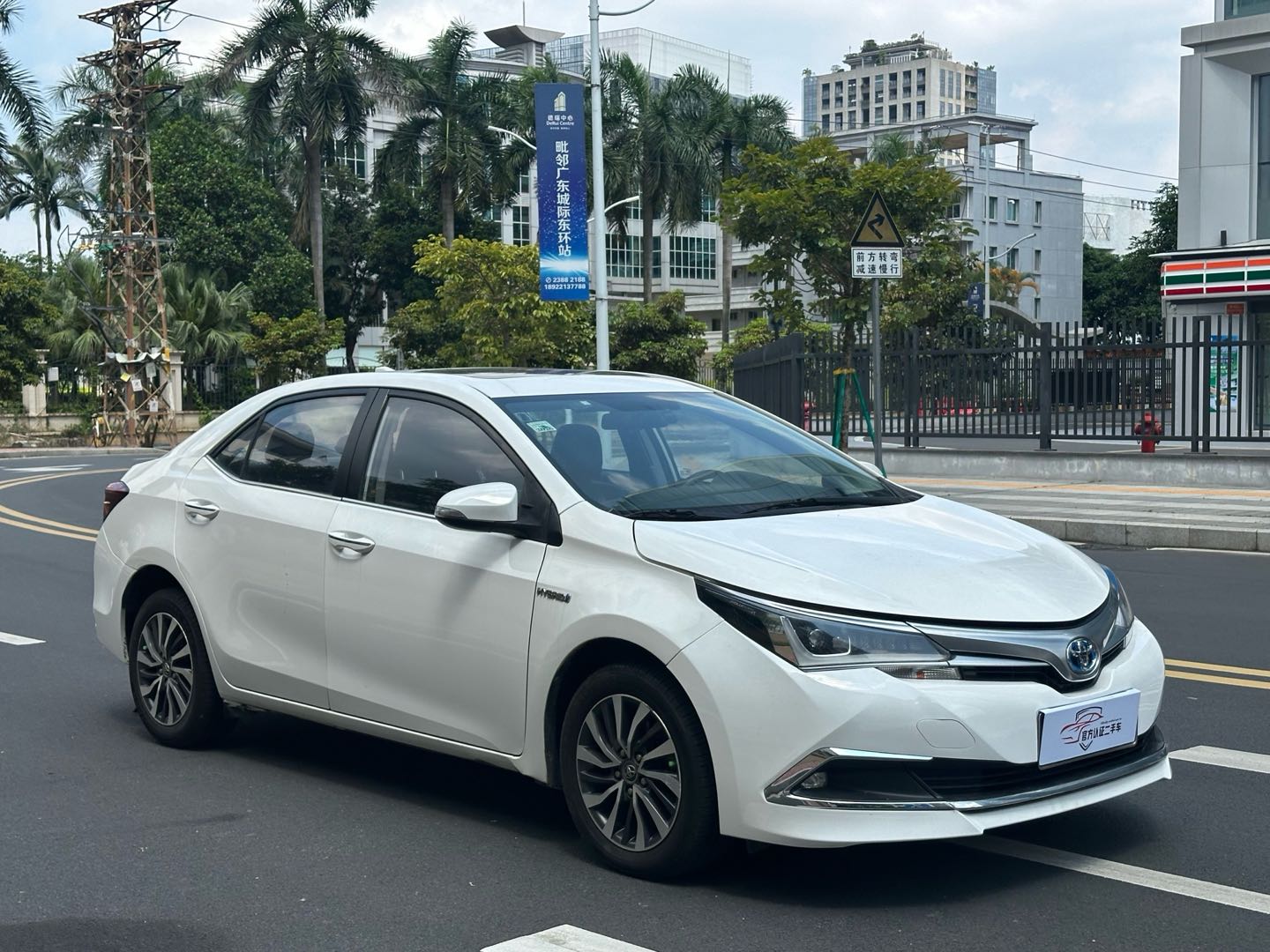 2017 Toyota Corolla 1.8L CVT Hybrid Leading Edition Facelift -CG1703740