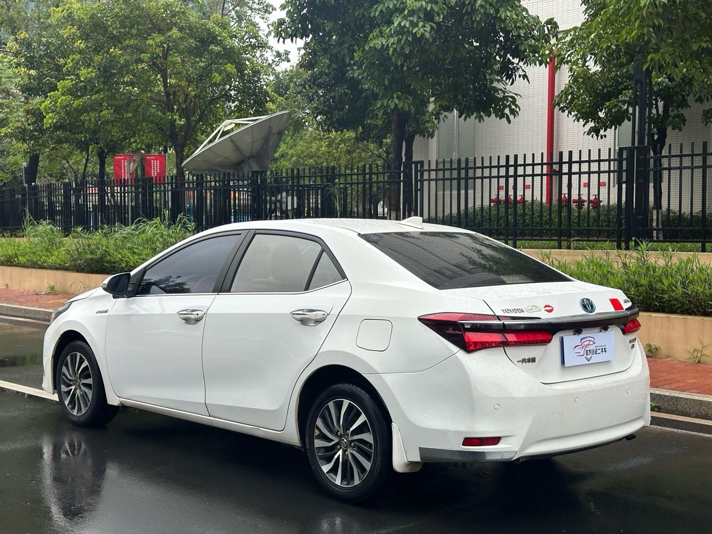 2017 Toyota Corolla 1.8L CVT Hybrid Leading Edition Facelift -CG1703742