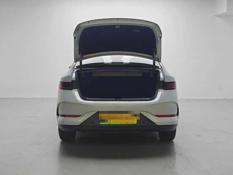 2025 Qin PLUS DM-i Intelligent Driving Edition 55KM Surrounding Model -CG1703772