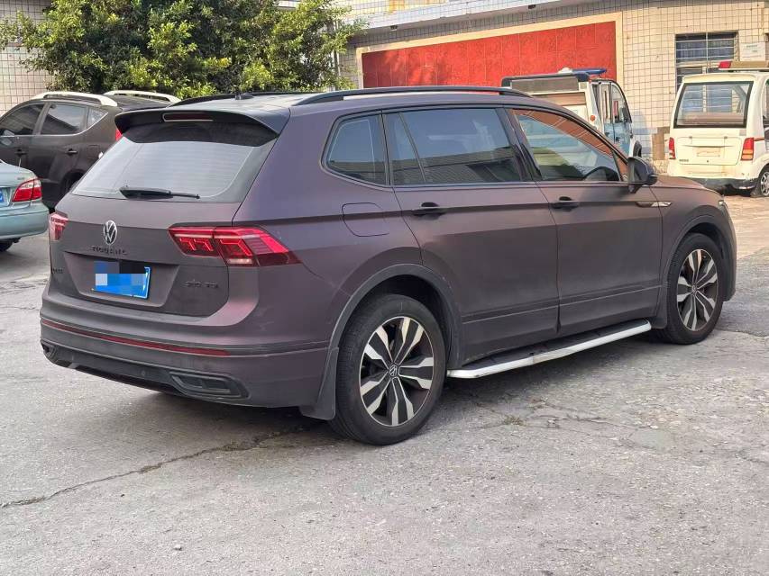 2022 Volkswagen Tiguan L 2.0T 330TSI Dual-Two-Wheel Drive R-Line Flagship -CG1703930