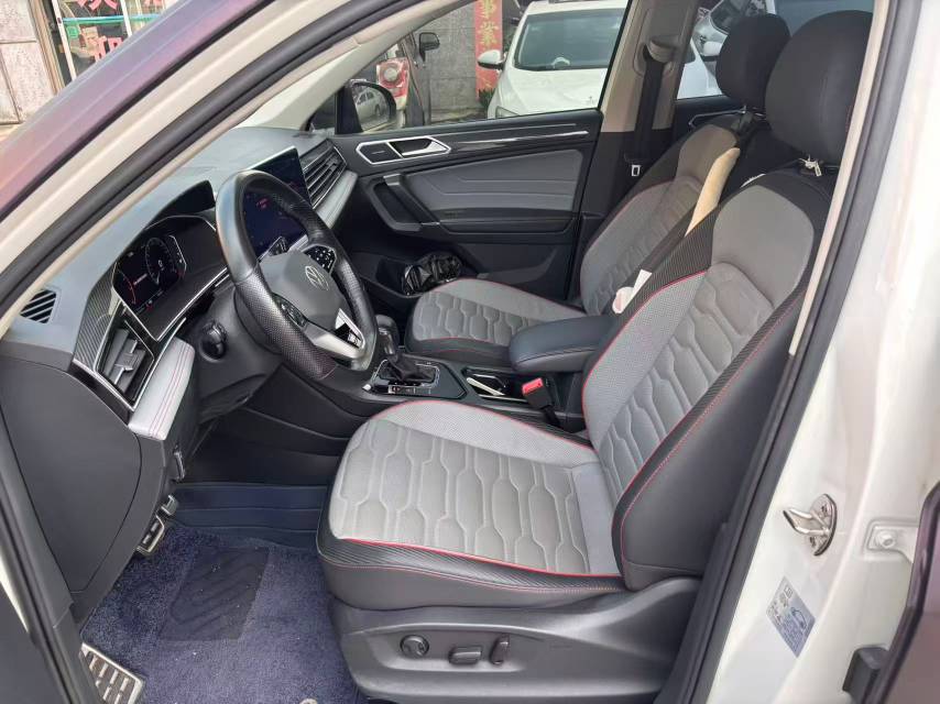 2022 Volkswagen Tiguan L 2.0T 330TSI Dual-Two-Wheel Drive R-Line Flagship -CG1703930
