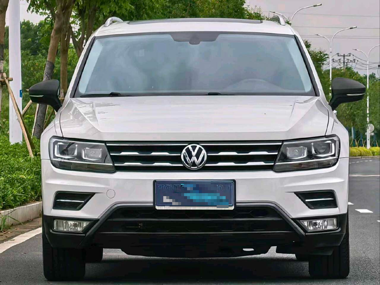 2017 Volkswagen Tiguan L 1.8T 330TSI Dual Clutch Luxury Edition Front-Wheel Drive -CG1703996