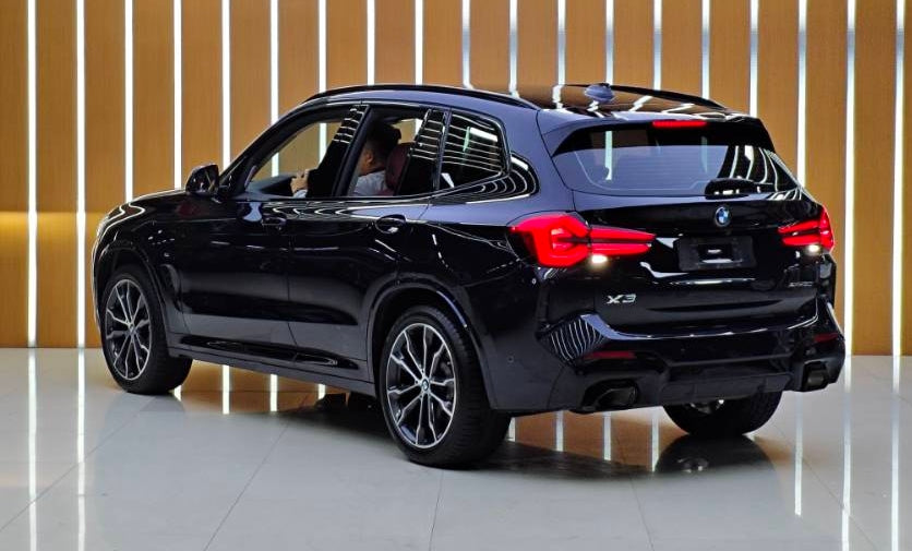 2022 BMW X3 2.0T Automatic Facelift II xDrive 30i Leading M Sport Night Package -CG1704003