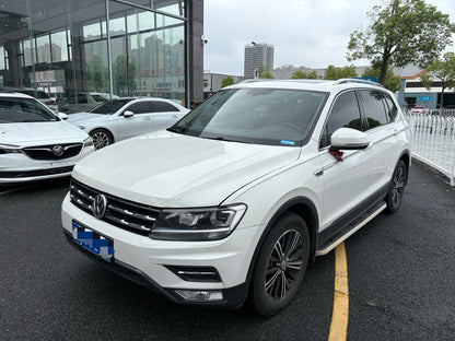 2020 Volkswagen Tiguan L 2.0T 330TSI Dual Clutch Two-Wheel Drive Panoramic Comfort Edition National VI -CG1704031
