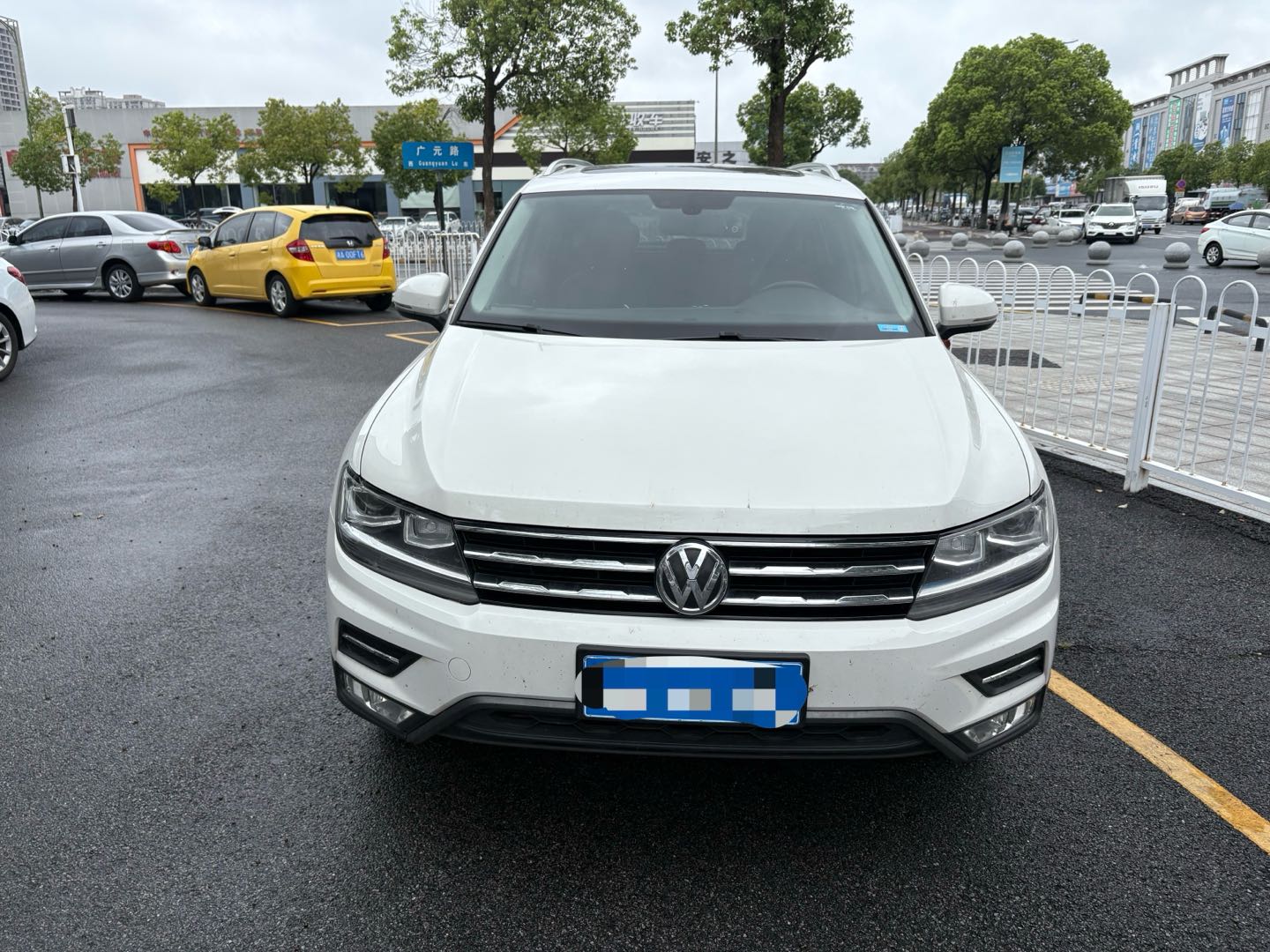 2020 Volkswagen Tiguan L 2.0T 330TSI Dual Clutch Two-Wheel Drive Panoramic Comfort Edition National VI -CG1704031