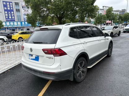 2020 Volkswagen Tiguan L 2.0T 330TSI Dual Clutch Two-Wheel Drive Panoramic Comfort Edition National VI -CG1704031