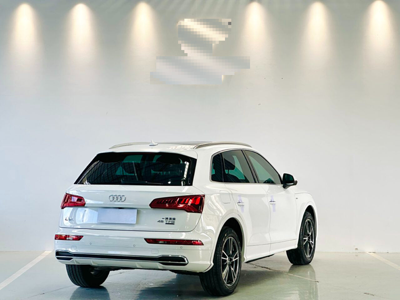 2018 Audi Q5L 2.0T Dual-Clutch 45TFSI Premium Fashion National VI -CG1704045
