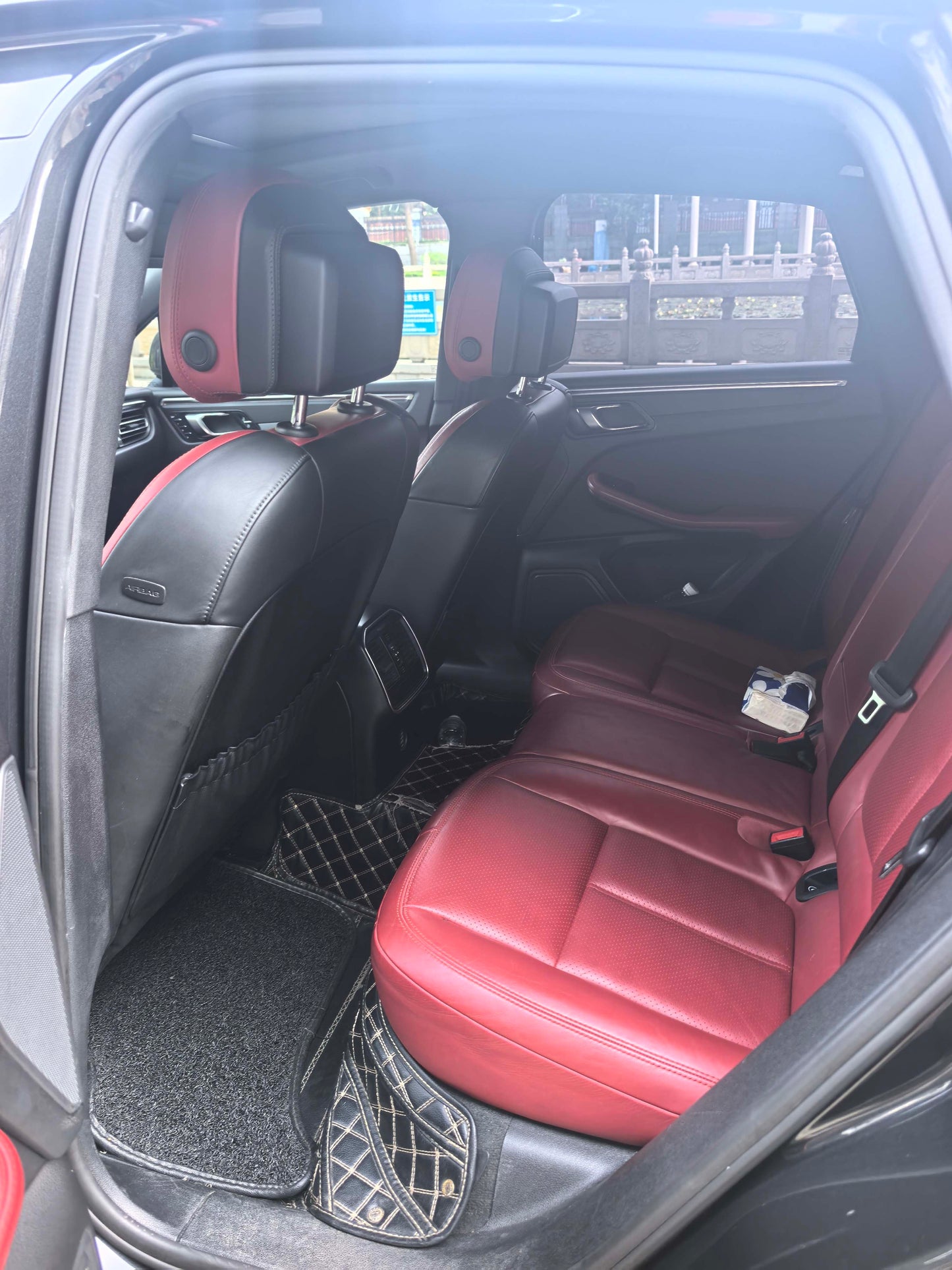 2018 Porsche Macan 2.0T Dual-Clutch Macan -CG1704133