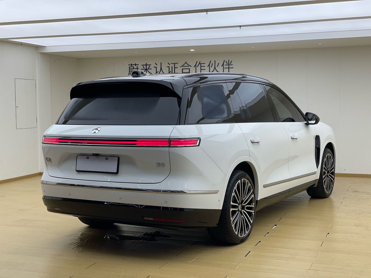 2026 NIO ES8 6-Seat Executive Signature Edition -CG1704355