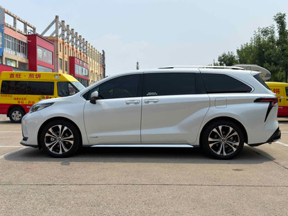 2023 Toyota Granvia 2.5L E-CVT Hybrid Premium PLUS -CG1704857