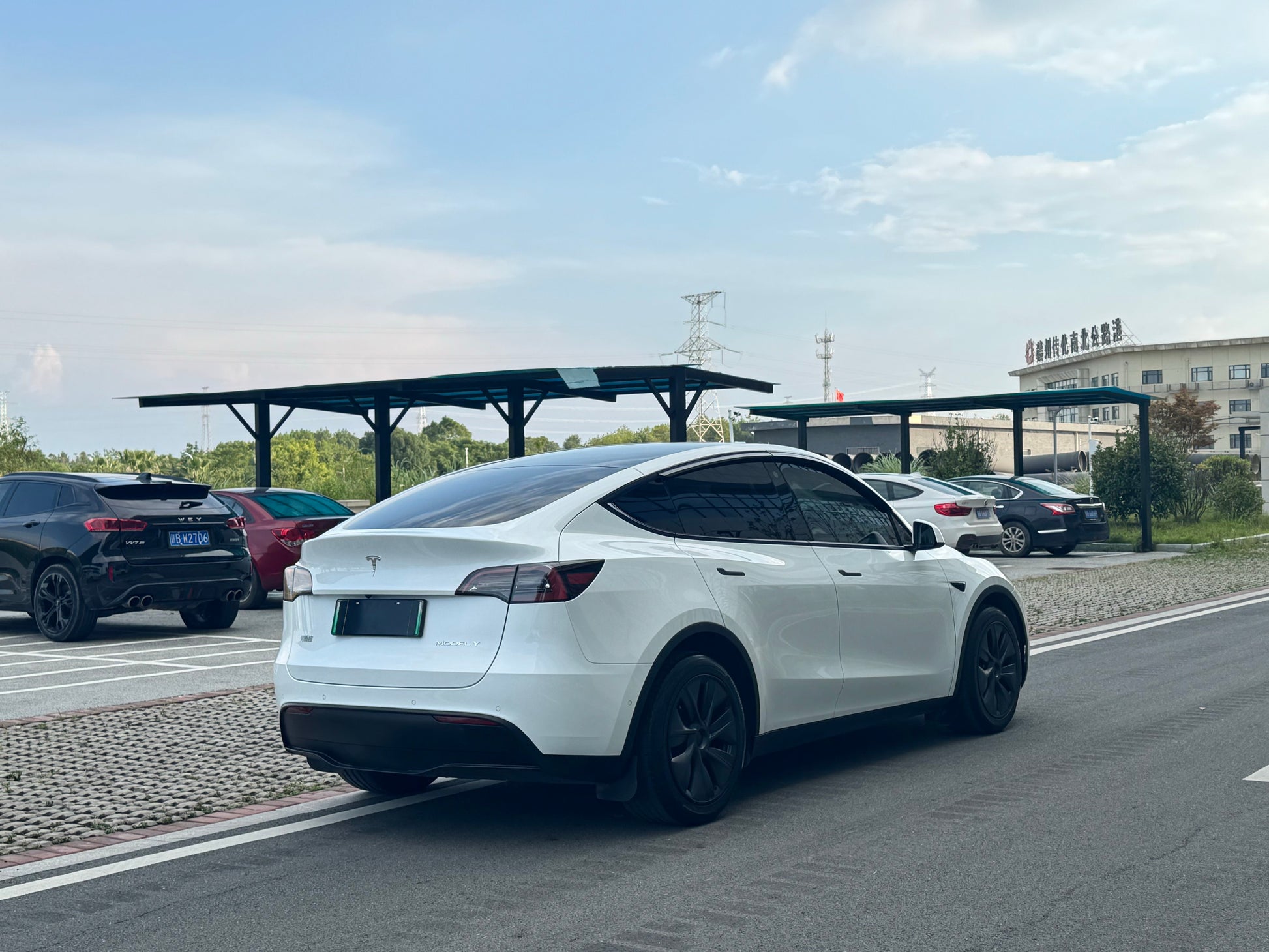 2023 Tesla Model Y Electric 688km Long Range All-Wheel Drive -CG1705010