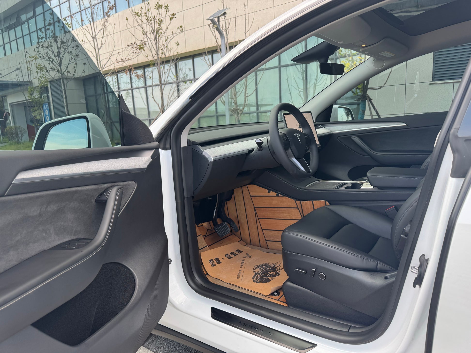 2023 Tesla Model Y Electric 688km Long Range All-Wheel Drive -CG1705010