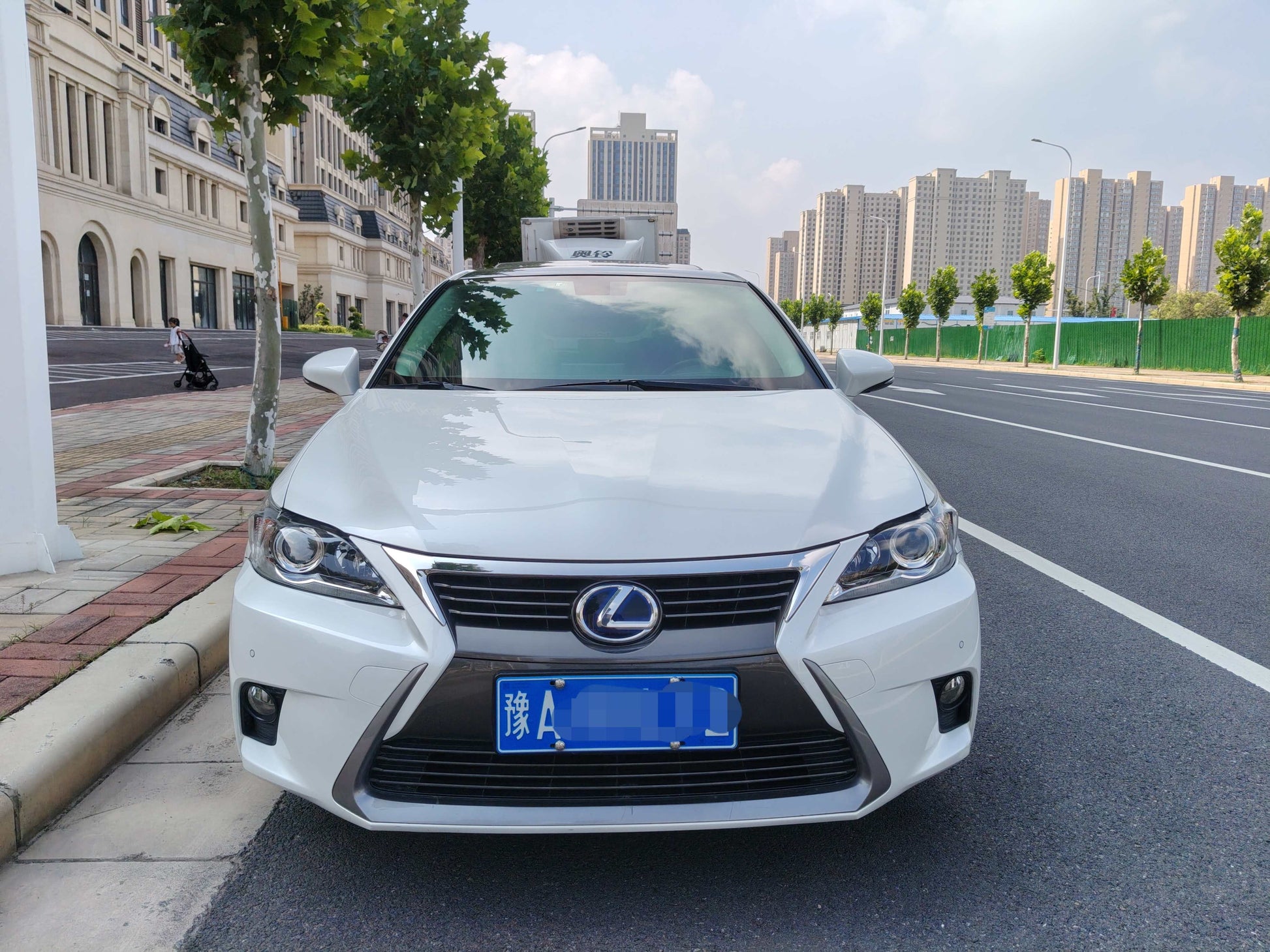 2014 Lexus CT 1.8L CVT 200h Comfort Edition (Two-tone) -CG1705133