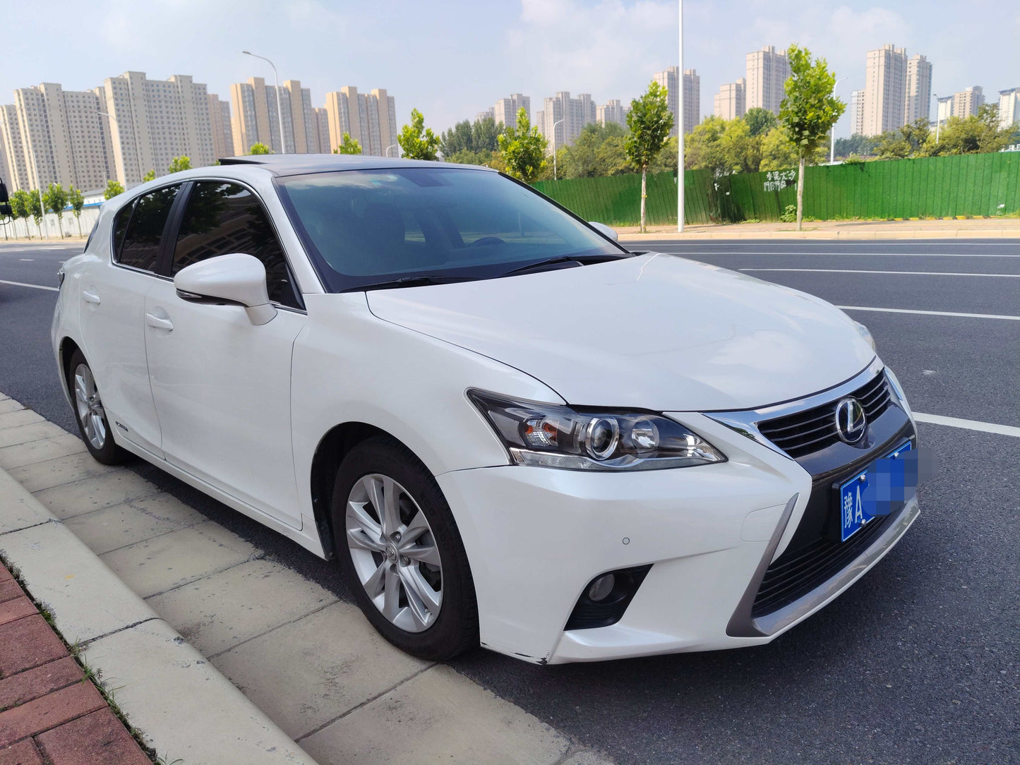 2014 Lexus CT 1.8L CVT 200h Comfort Edition (Two-tone) -CG1705133