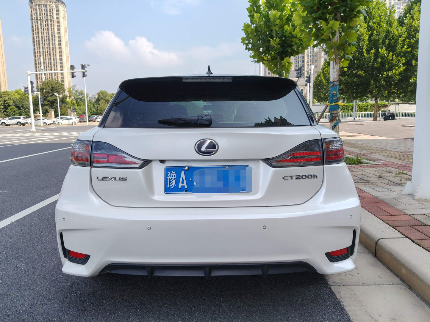 2014 Lexus CT 1.8L CVT 200h Comfort Edition (Two-tone) -CG1705133