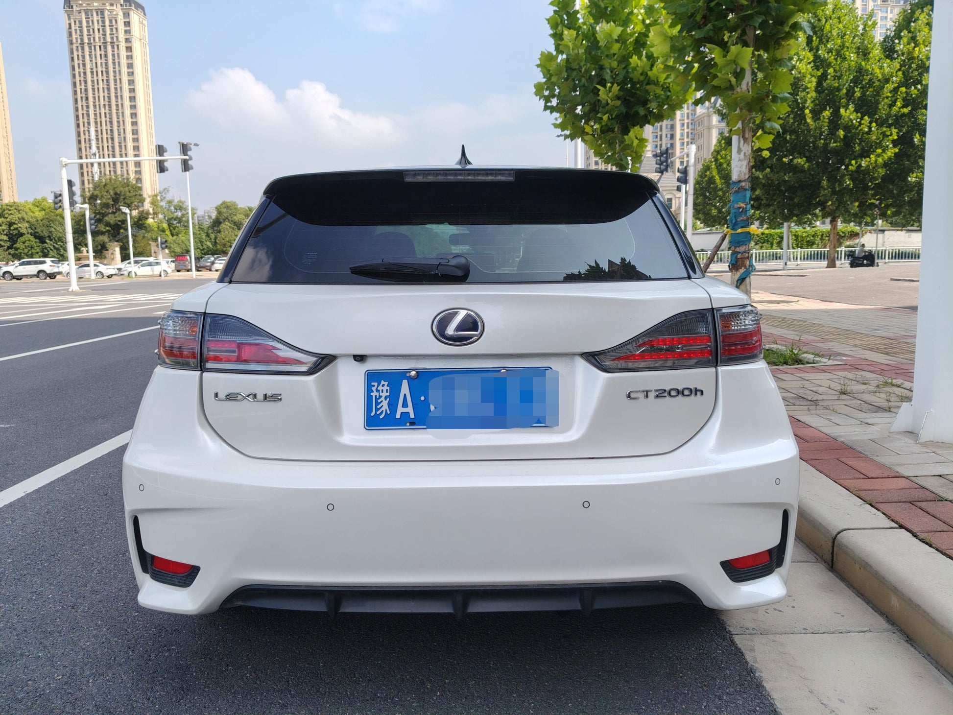2014 Lexus CT 1.8L CVT 200h Comfort Edition (Two-tone) -CG1705133
