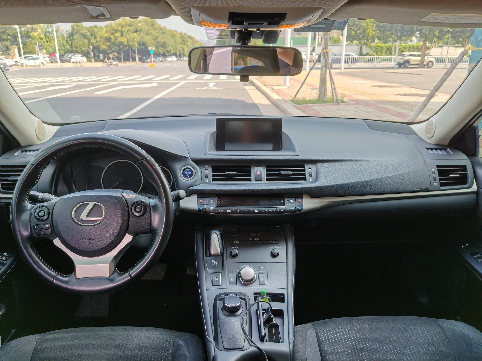 2014 Lexus CT 1.8L CVT 200h Comfort Edition (Two-tone) -CG1705133