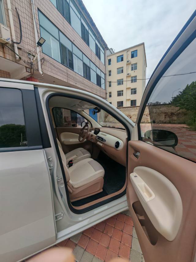 2025 Wuling Hongguang MINIEV 4-Door Advanced Trim -CG1705238