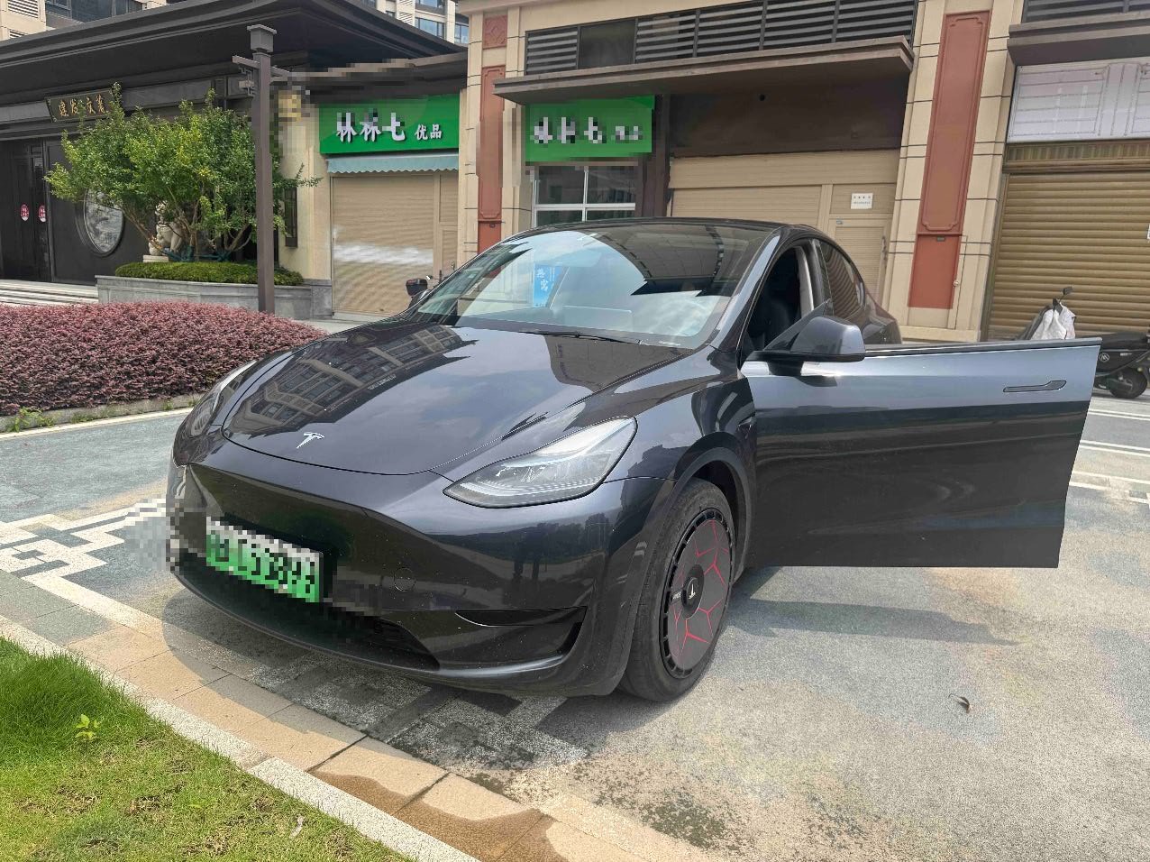 2024 Tesla Model Y Rear-Wheel Drive -CG1705420