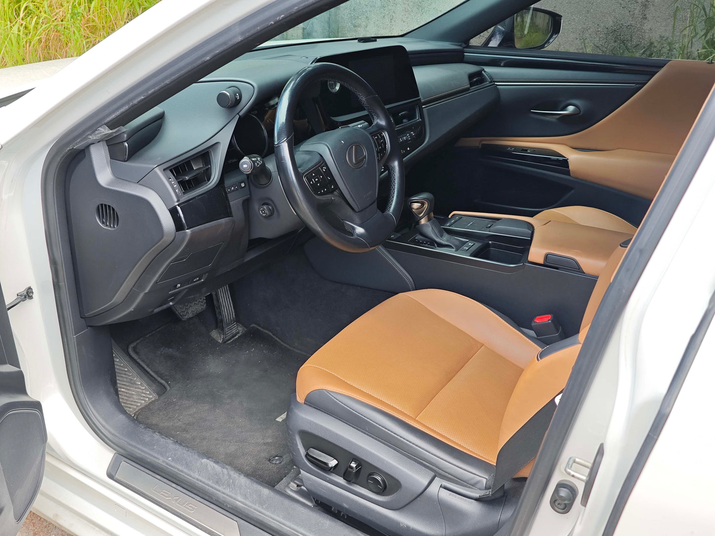 2021 Lexus ES 2.5L CVT 300h Premium Edition -CG1705558