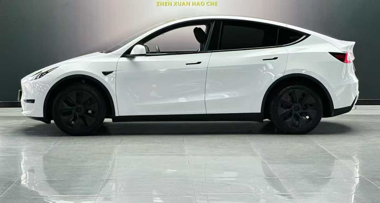 2024 Tesla Model Y Rear-Wheel Drive -CG1705834