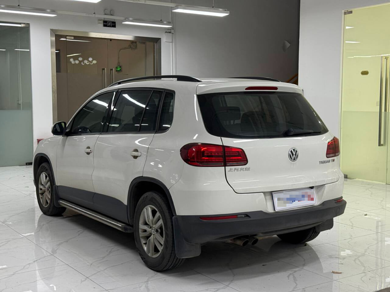 2013 Volkswagen Tiguan 1.8T Automatic TSI Two-Wheel Drive Fashion Edition -CG1706106