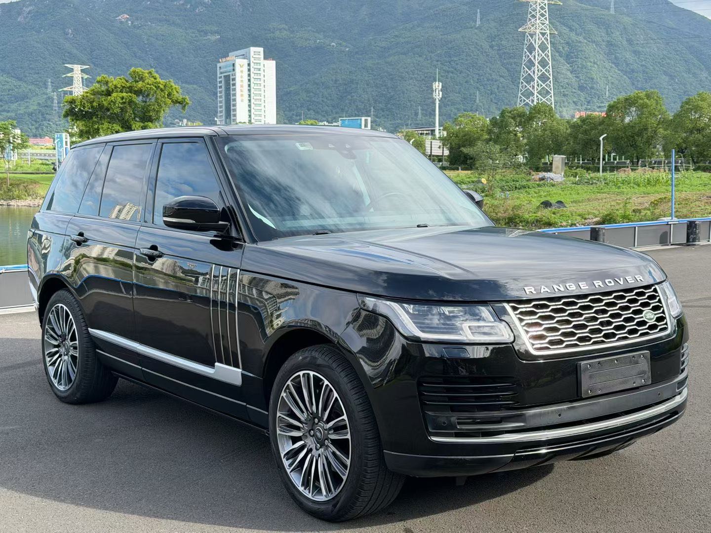 2018 Land Rover Range Rover 3.0T Automatic V6 Legend Edition -CG1706145