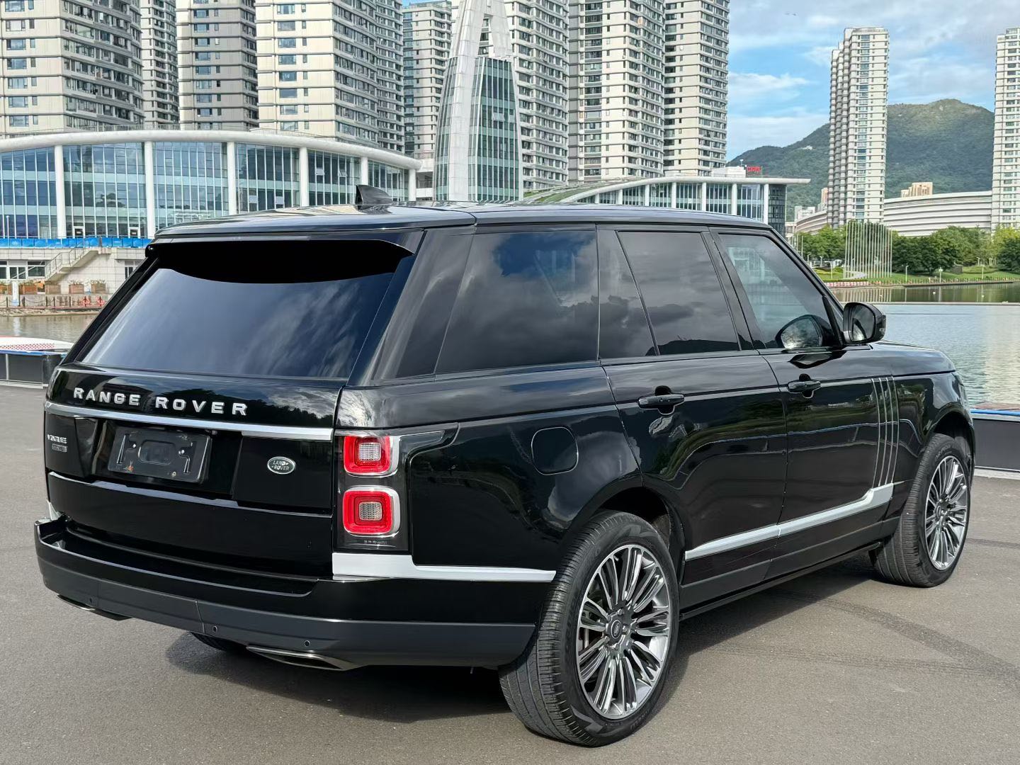 2018 Land Rover Range Rover 3.0T Automatic V6 Legend Edition -CG1706145