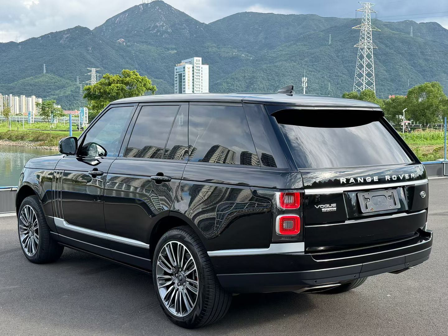 2018 Land Rover Range Rover 3.0T Automatic V6 Legend Edition -CG1706145