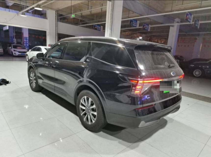 2023 Edge Edge L 2.0T EcoBoost Two-Wheel Drive 7-Seat Luxury -CG1706000