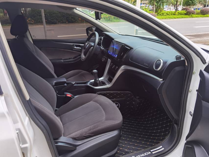 2015 Venucia T70 1.6L Manual Ruixing Edition -CG1706018