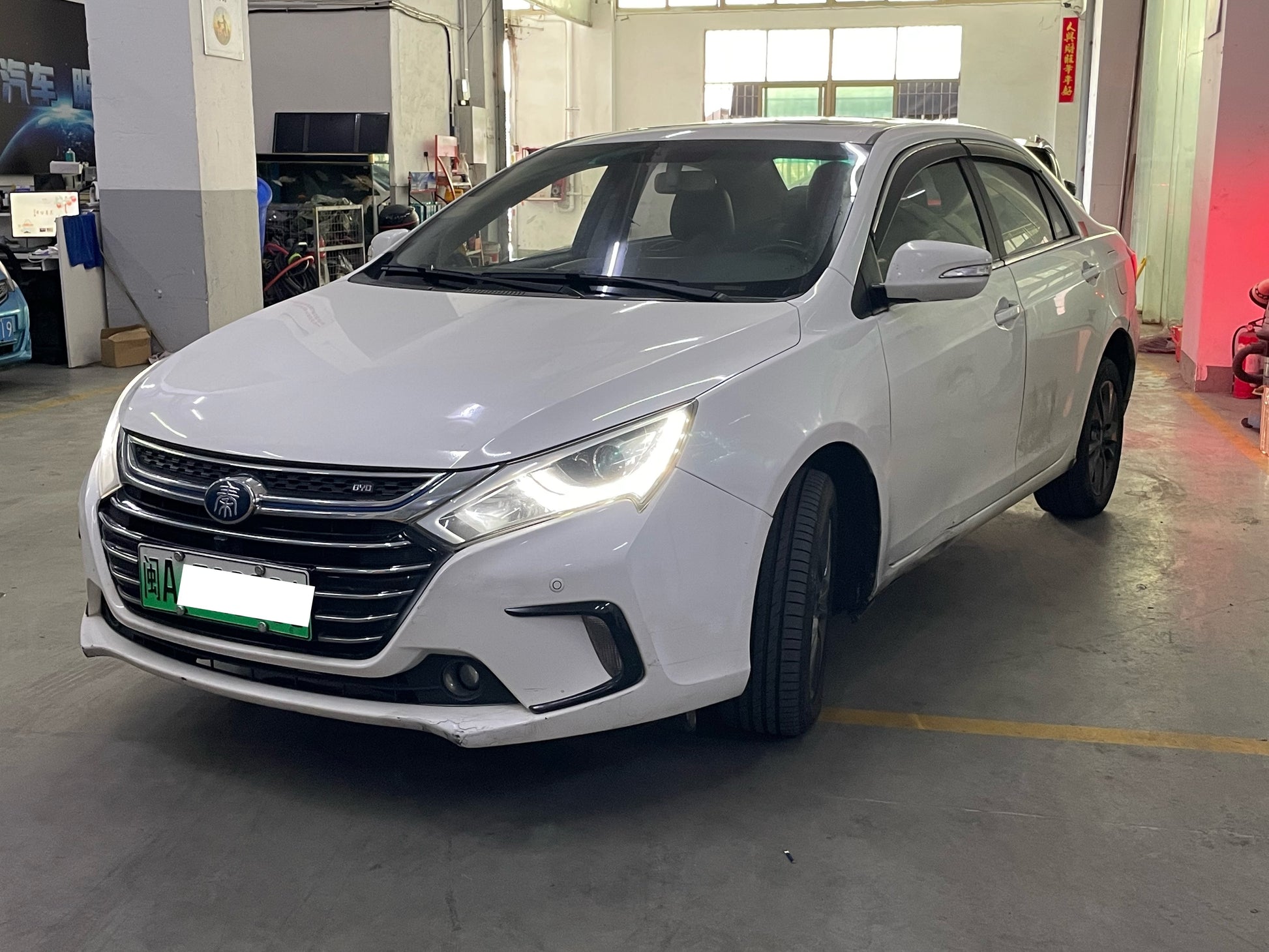 2017 BYD Qin New Energy 1.5T Dual Clutch Premium -CG1706776
