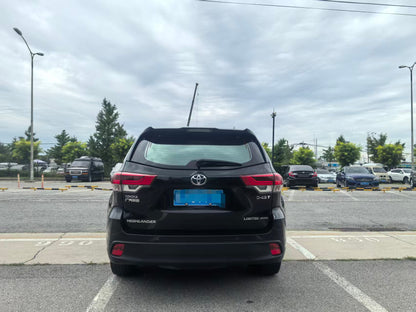 2018 Toyota Highlander 2.0T Automatic AWD Premium 7-Seat National VI -CG1707652
