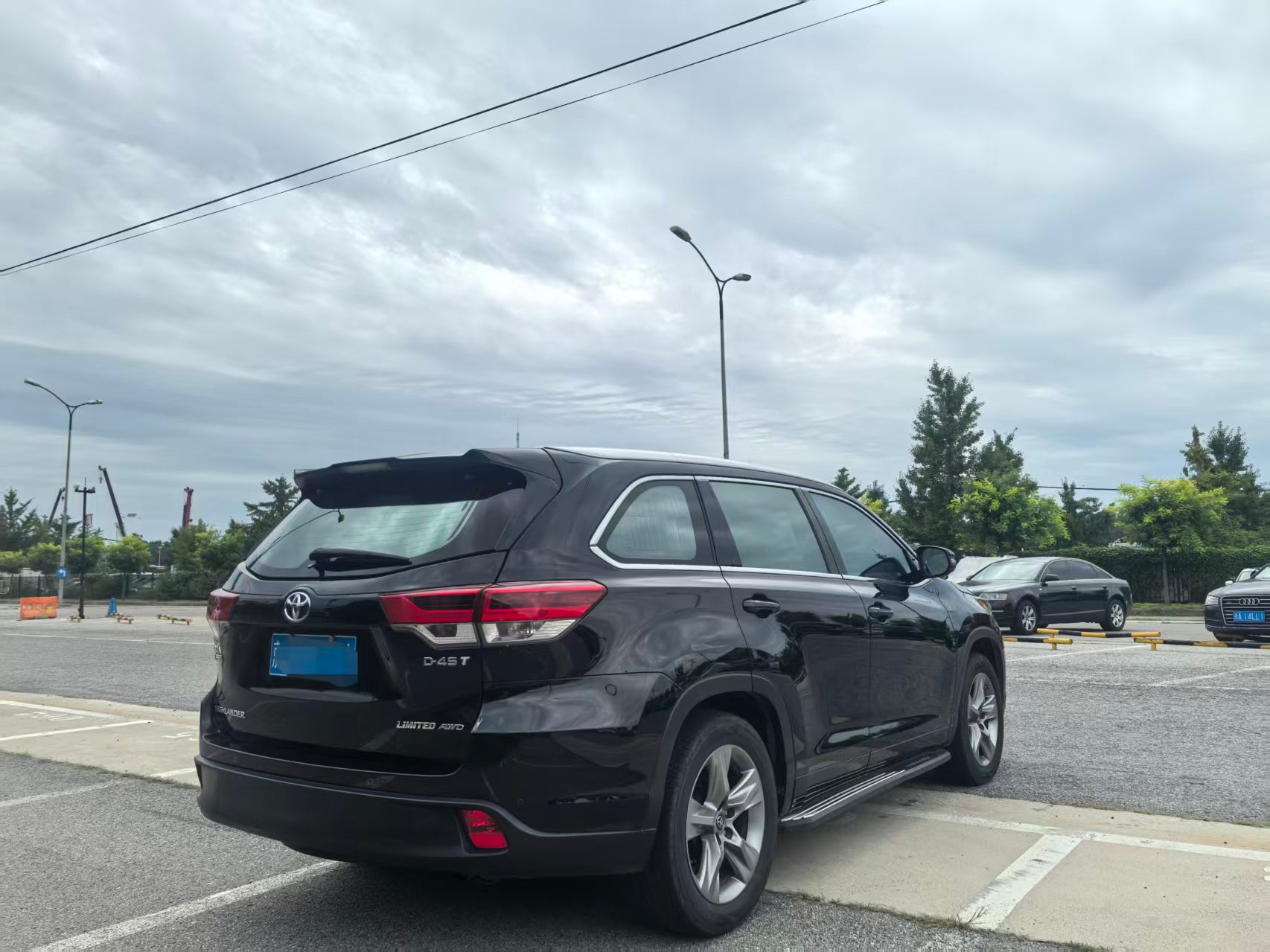 2018 Toyota Highlander 2.0T Automatic AWD Premium 7-Seat National VI -CG1707652