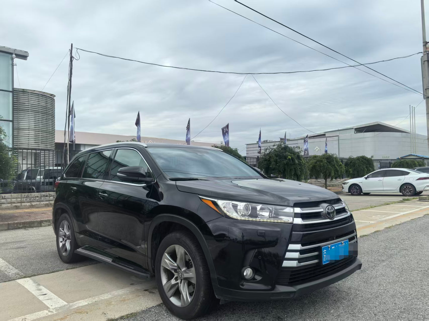 2018 Toyota Highlander 2.0T Automatic AWD Premium 7-Seat National VI -CG1707652