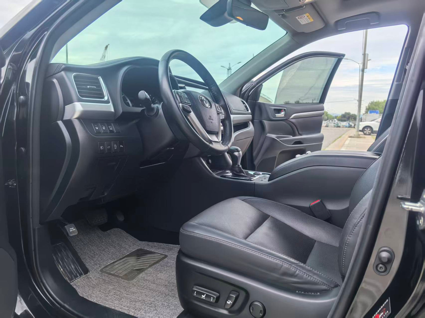 2018 Toyota Highlander 2.0T Automatic AWD Premium 7-Seat National VI -CG1707652