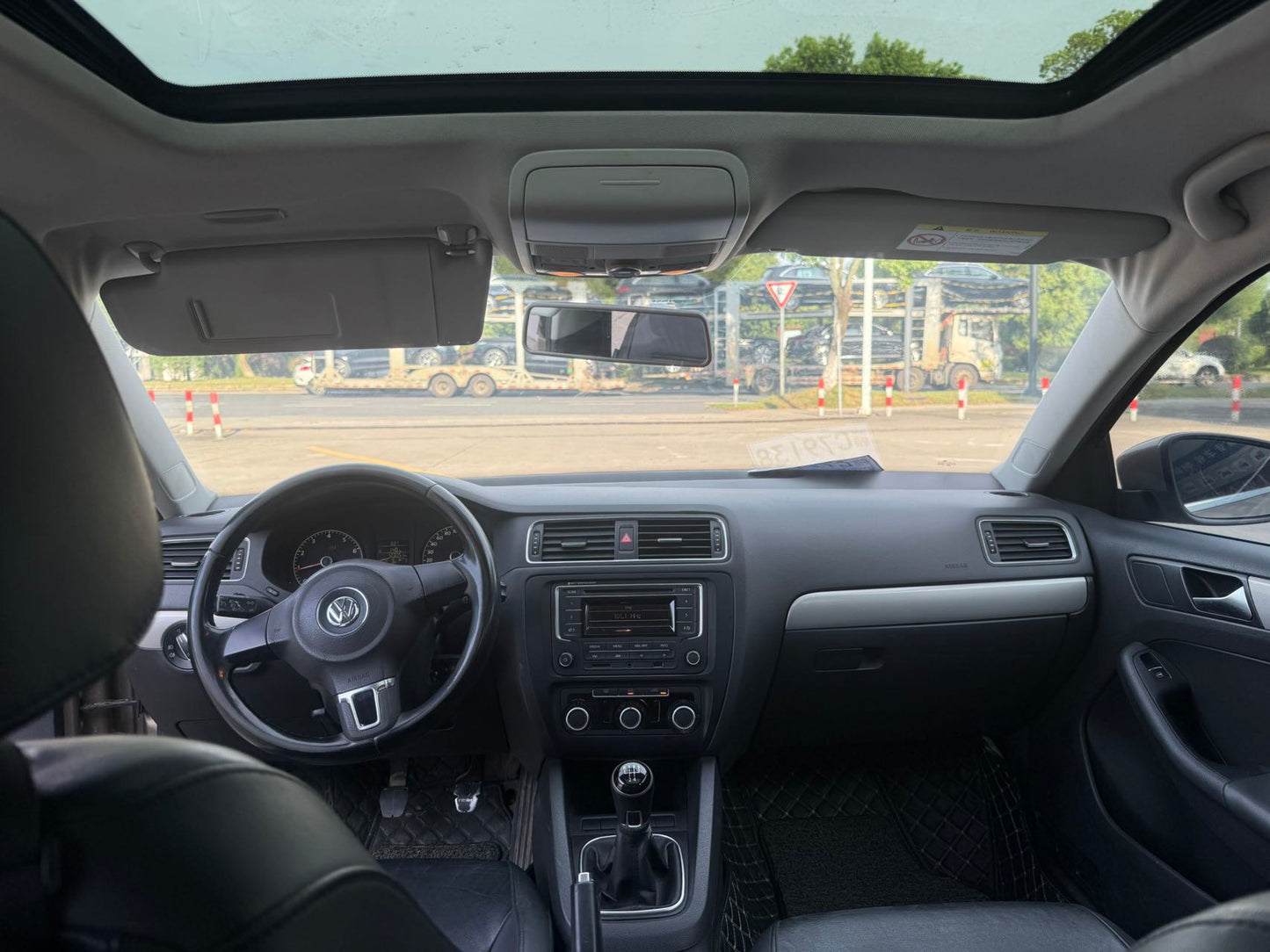 2015 Volkswagen Sagitar 1.6L Manual Comfortline -CG1707962