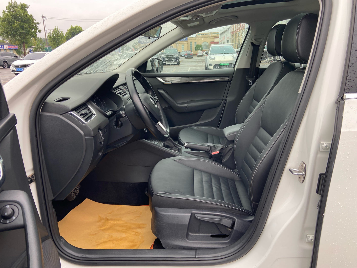 2017 Skoda Octavia 1.6L Automatic Zhixing Edition -CG1707765