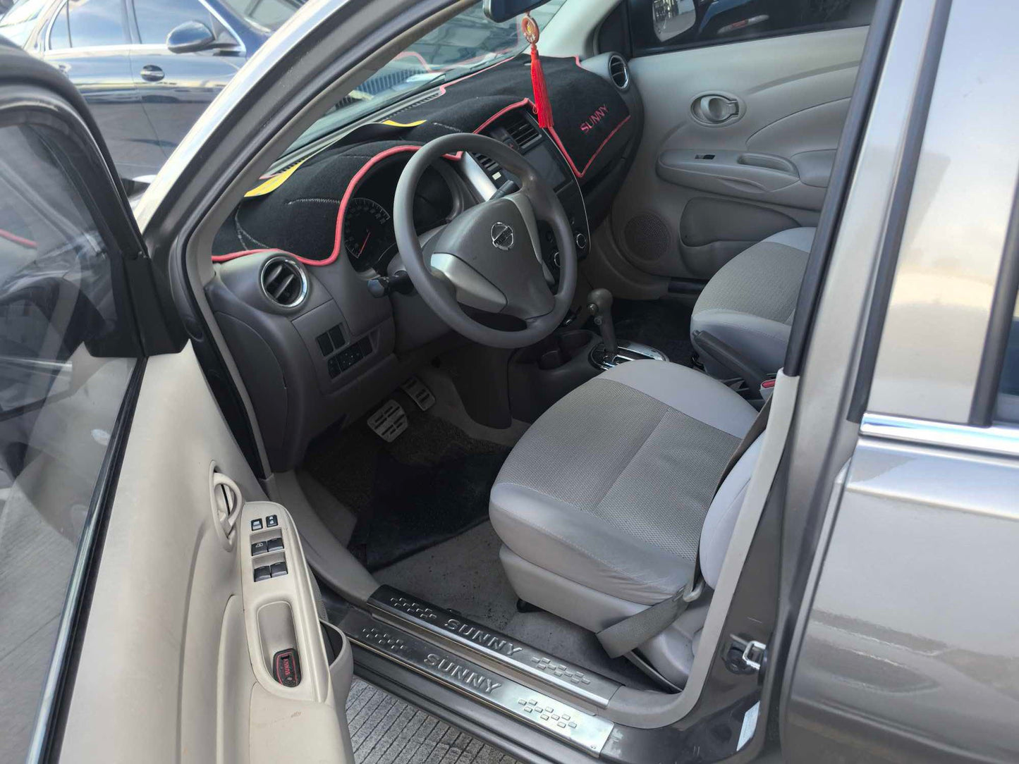 2015 Nissan Sunny 1.5L CVT XE Comfort -CG1707770
